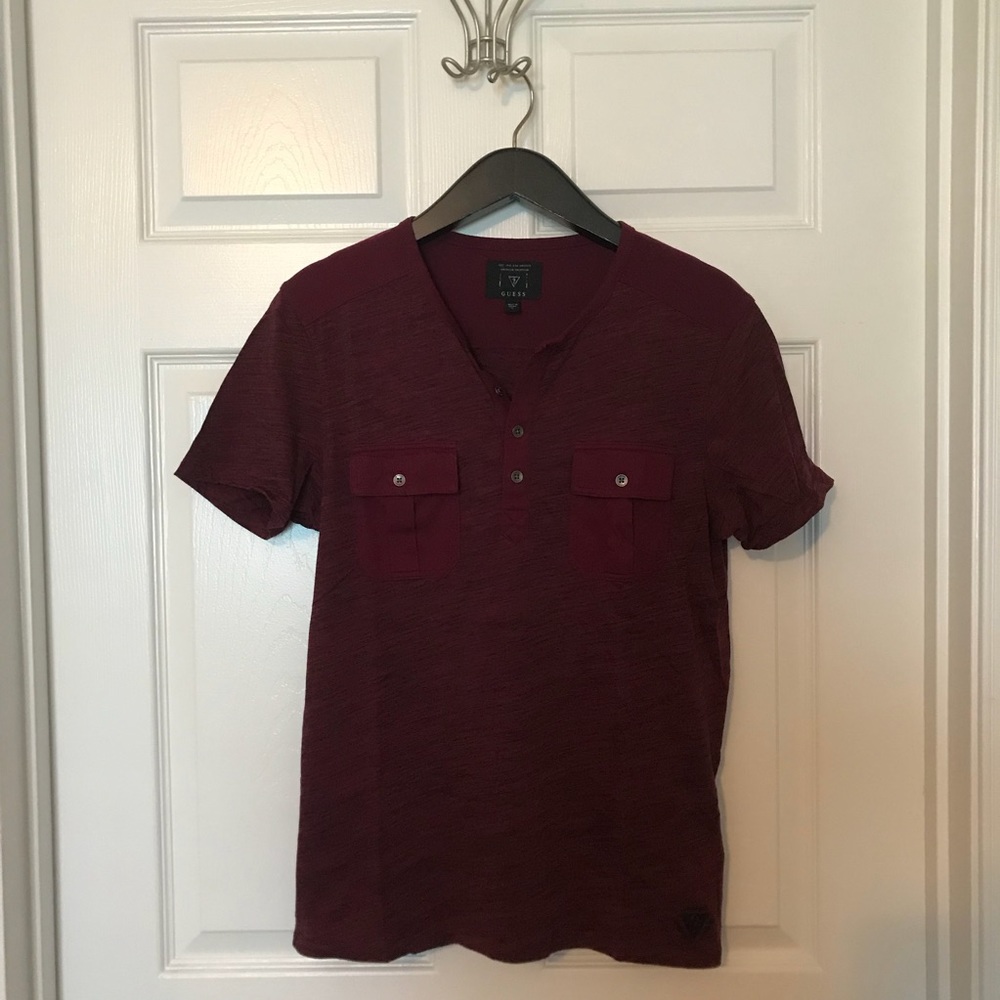 SS Henley Guess Tee